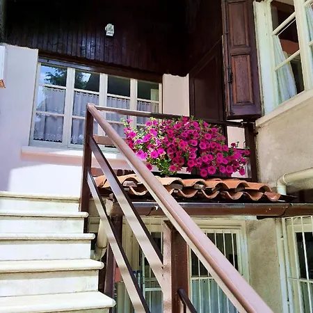 Nocleg ze śniadaniem Villanuvola 4*