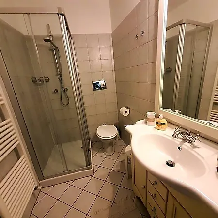 Nocleg ze śniadaniem Villanuvola 4*